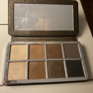 Lune and aster eye shadow palette